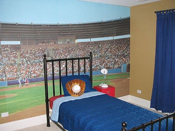Sporty Bedrooms for Teen Boys, baseball, mural