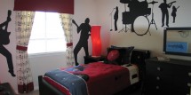 teen-boy-rock-star-bedroom3