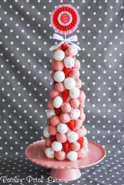 Valentine Donut Tree by Paisly Petal Events! Such a delicious and darling idea!