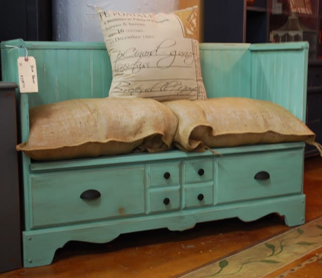 Gorgeous Bench made from a dresser by Chic Staging and Design! Can you believe this? So clever and beautiful!