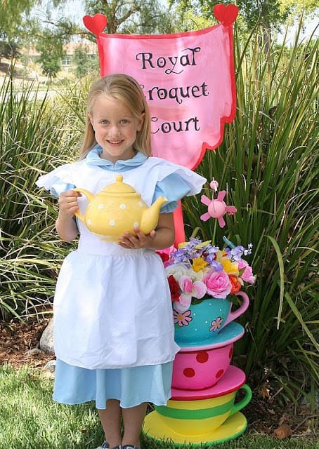 Alice in wonderland tea party sign