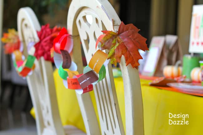 Kids Thanksgiving table: have a thankful heart free paper chain printables - Design Dazzle