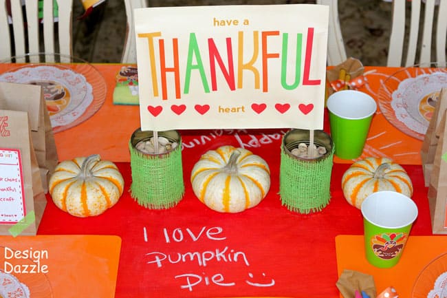 Thanksgiving table: have a thankful heart free printables - Design Dazzle