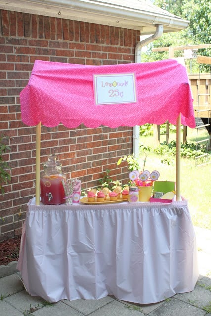 DIY Lemonade Stand Kit that is perfect for some summer fun! {FREE PRINTABLES} Use for you own stand or as party favors! Easy to put together. DIY Lemonade Stand Kit that is perfect for some summer fun! {FREE PRINTABLES} Use for you own stand or as party favors! Easy to put together.