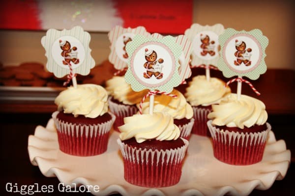 Christmas Cupcakes featured on Design Dazzle