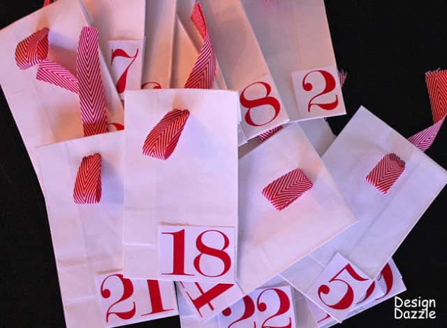 DIY Advent Calendar: Free Printables, christmas, advent calendar, red