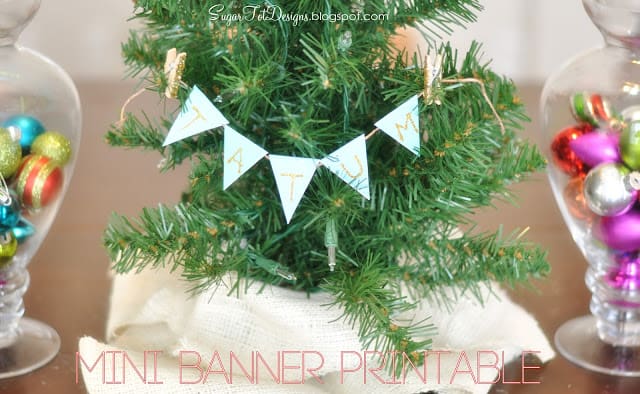 Mini Glitter Banner with kids names! Darling for little individual Christmas Trees! Featured on Design Dazzle