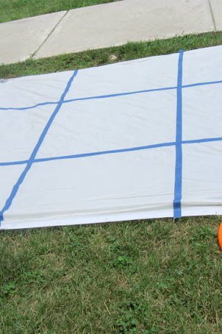 outdoor fun with the kids: Frisbee Tic Tac Toe