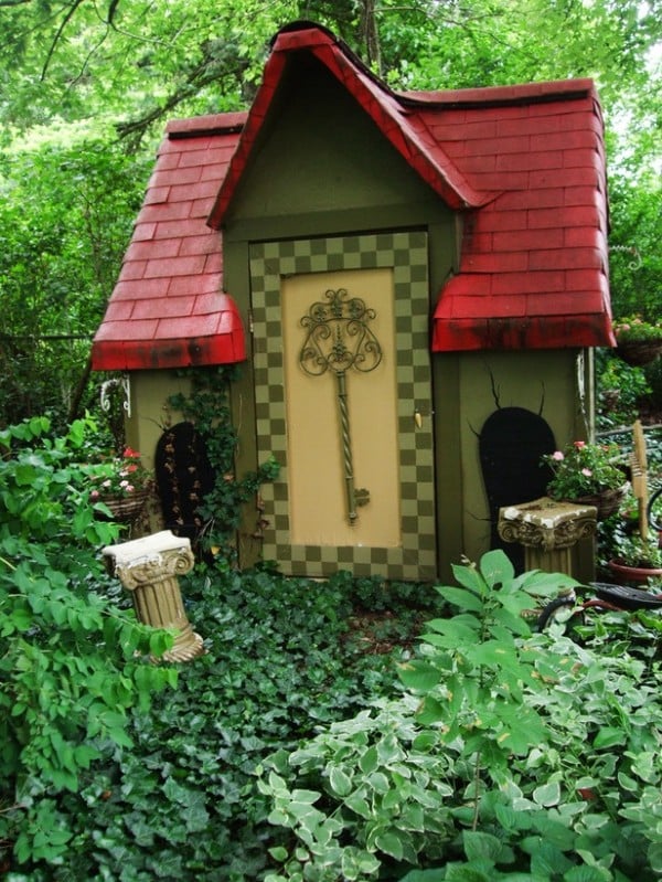 Amazing Playhouses & Treehouses -- Design Dazzle