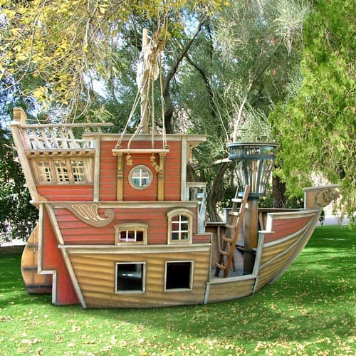 Amazing Playhouses & Treehouses -- Design Dazzle