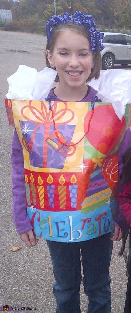 No-Sew gift bag Halloween Costume -- Design Dazzle