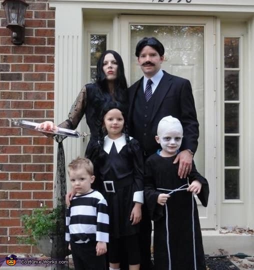 the addams family costumes