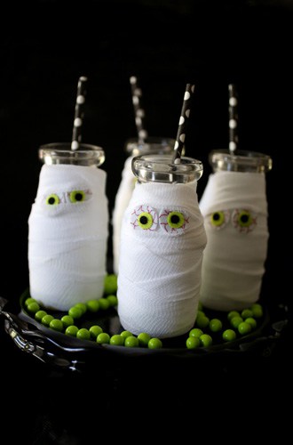 Halloween Ideas: Mummy Milk! So cute!