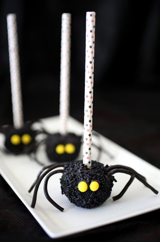 Halloween Ideas: Marshmallow Spiders!