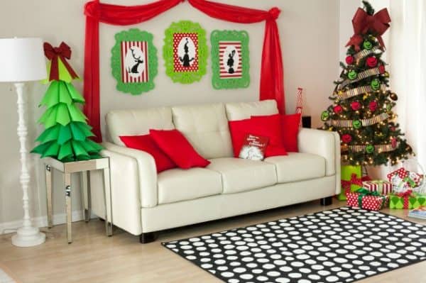All the Whos down in Whoville would heartily approve of this Grinchmas Party decorated with paper!