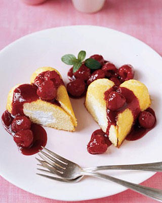 Heart shaped Twinkie dessert