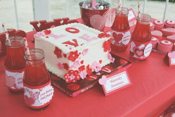 Candy Kisses Valentine party cake