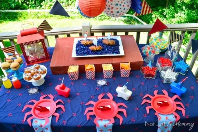 Nautical Patriotic Party for the 4th of July! Fabulous DIY decor and delicious treats!