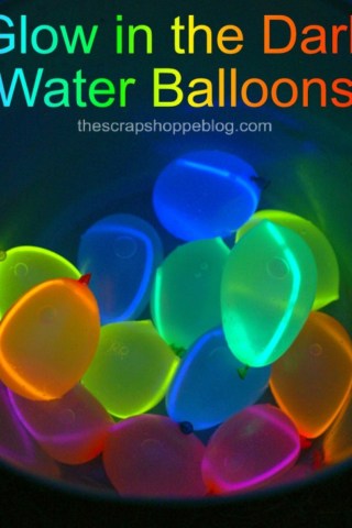 glow in the dark water balloons 600x729 1