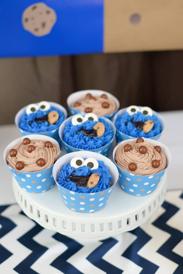 Cookie Monster party cupcakes