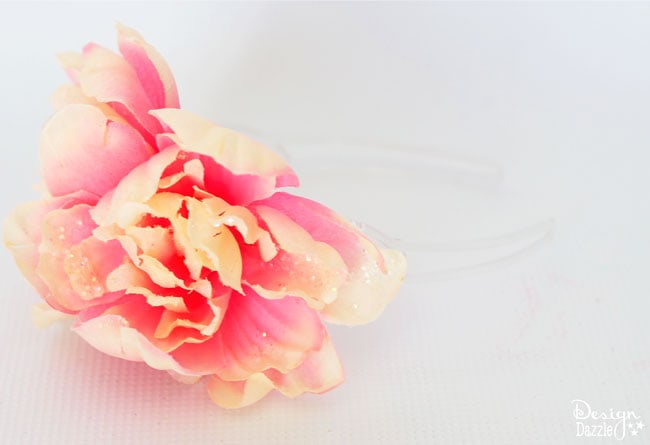 DIY fairy headband on www.designdazzle.com! #fairyparty #fairyheadband