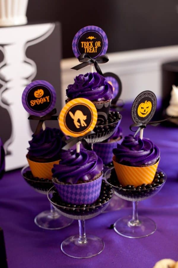 Black Cat Ball - Spooky Cupcakes featured on Design Dazzle