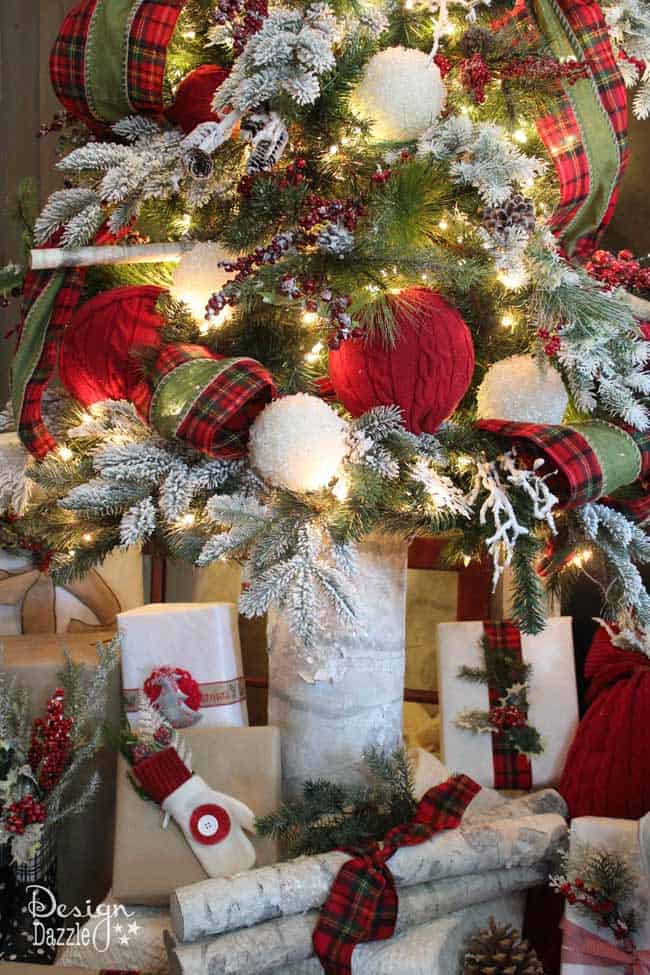 Santa's Cabin in the Woods Christmas Tree. Lots of easy DIY projects to create this rustic, plaid Christmas tree. | diy Christmas tree | Christmas tree decor ideas | how to decorate a Christmas tree | Christmas tree decorating tips | Christmas home decor | Christmas tree home decor || Design Dazzle #christmastree #christmastreedecor #christmasdecor