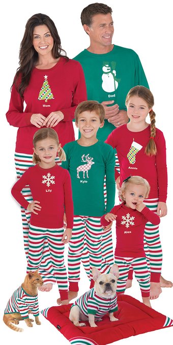 Family Traditions: An awesome family tradition for Christmas is to wear matching pajamas! Sharing lots of ideas for family PJs! #Christmastraditions #Christmaspajamas #matchingpajamas