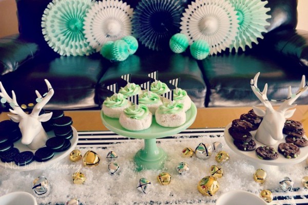 Christmas in black, white and mint cake stands