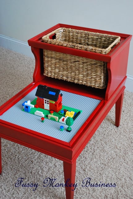 Fussy Monkey Business shows how to repurpose an old coffee table into a fun LEGO table! See more repurposing projects on Design Dazzle.