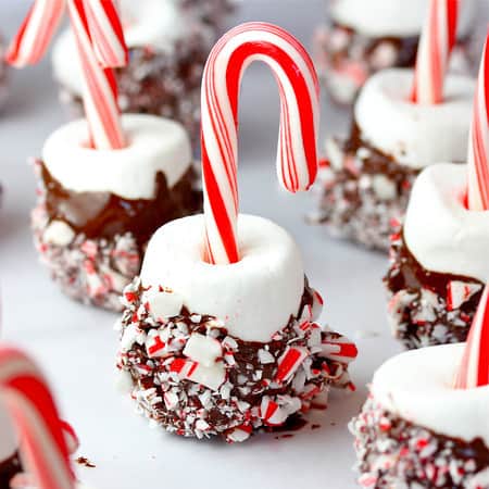 Candy cane marshmallow pops - a fun treat to make with your kids!