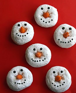 Quick and simple snowman donuts for Christmas treats