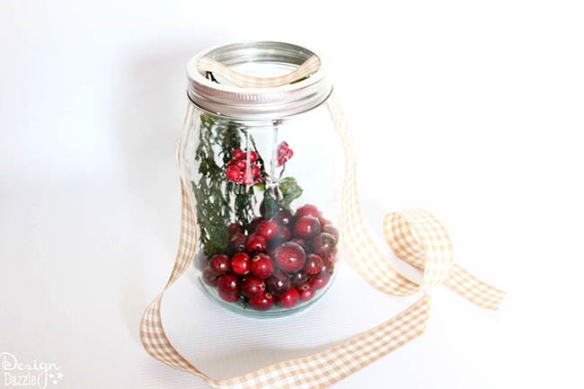 Mason jar gift idea. Free printable on Design Dazzle. 