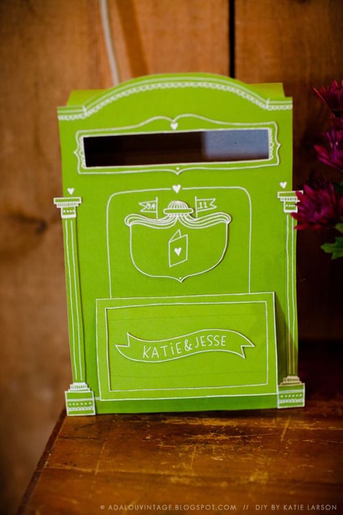 LOVE this Valentine letterbox! Find more fun ideas on Design Dazzle.