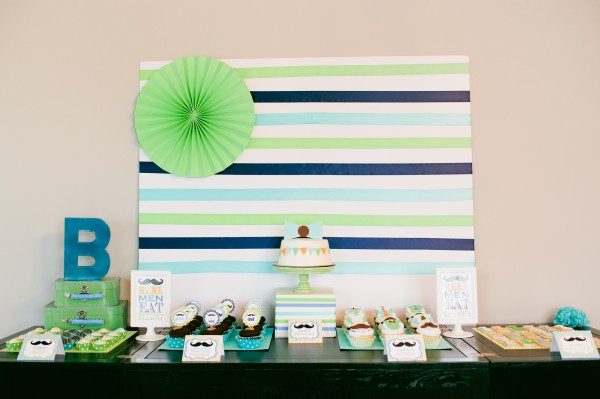 15+ Awesome DIY Party Backdrops