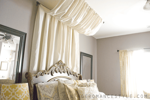 Don't you love this DIY bed canopy?! NO SEW!