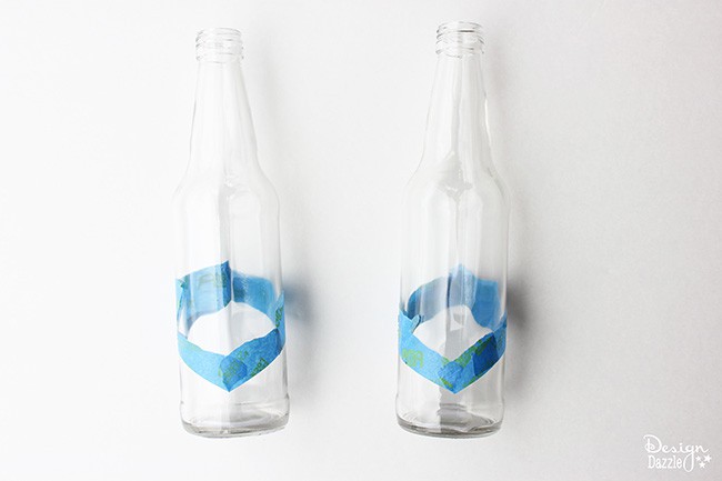 Make color dipped bottles for your next party or picnic. Check it out on Design Dazzle!