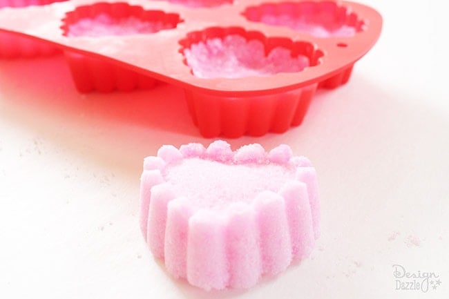 Moldable sugar scrubs for Valentine's Day on Design Dazzle with free printables!