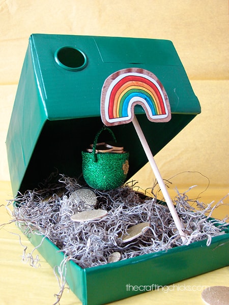 Leprechaun Trap Craft for St. Patrick's Day! So cute and kids will love it!