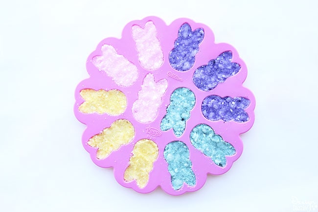 I love this Easter Peeps mold - perfect for a fun Easter gift! #sugarscrub #peeps