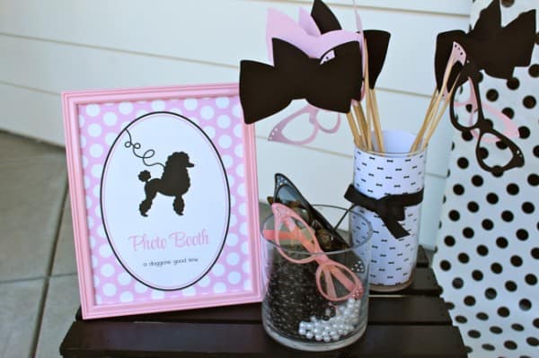 Love this 50's themed girls birthday party!