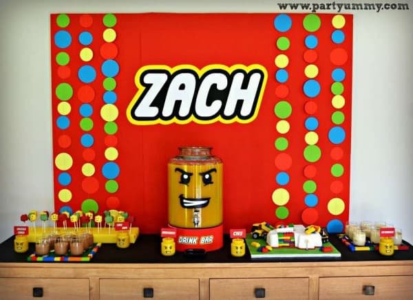 What a fun lego party!