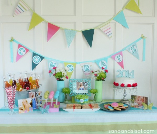 Love these gorgeous graduation party ideas!