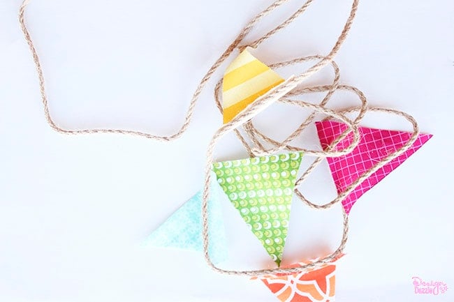 Making a mini fabric banner is simple! Check it out on Design Dazzle.