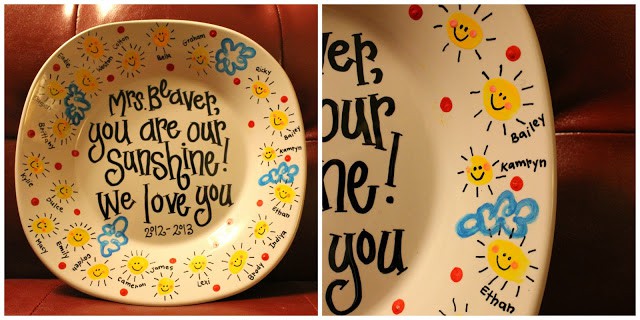 Ceramic plate with kids fingerprints for a cute teacher appreciation craft