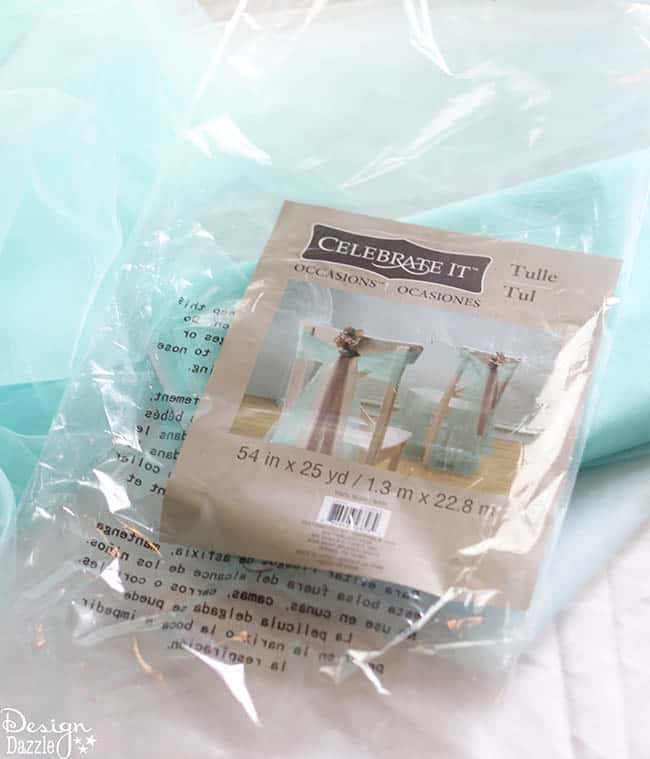 This tablecloth is so easy- it's made mostly out of this roll of tulle! Check it out on Design Dazzle.