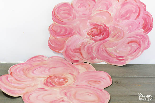 Make sweet flower mats for your fairies to sit on! Design Dazzle shows you how.