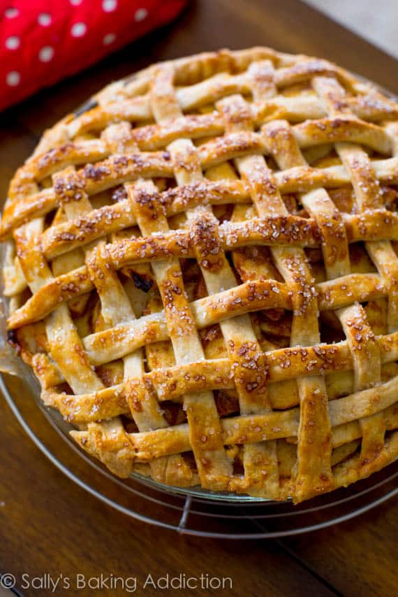 10 Fabulous Fall Treats featured on Design Dazzle. Salted Caramel Apple Pie that is beyond delicious!