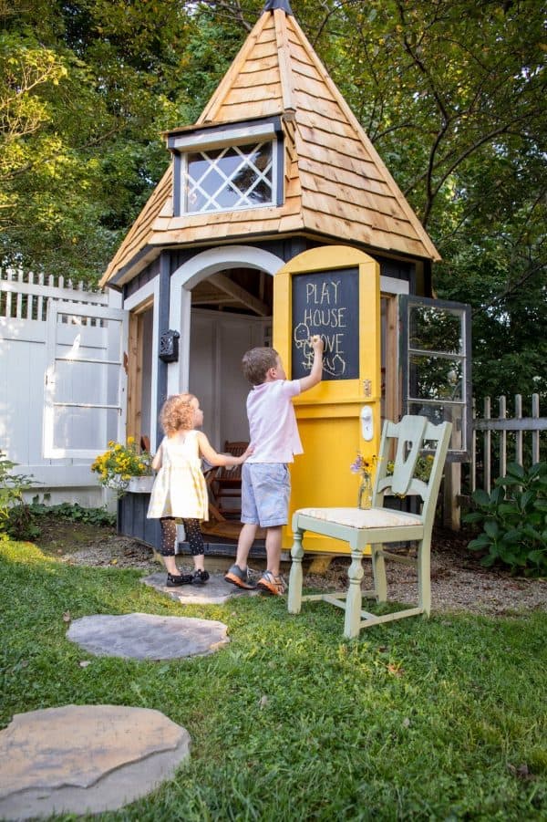 Outdoor play house for kids