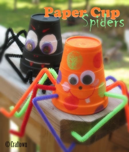 Adorable and Easy Paper Cup Spiders! Great Kids Crafts for Fall!!